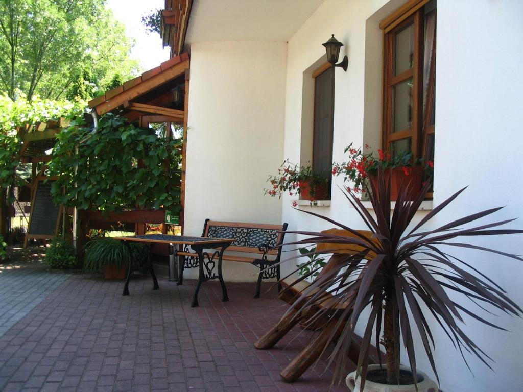 Sommer Panzio Bed & Breakfast Balatonföldvár Exterior foto